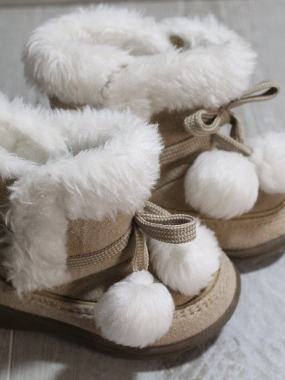 Faded Glory tan Toddler Boots with Faux fur Trim and Decorative Pom-poms size 2